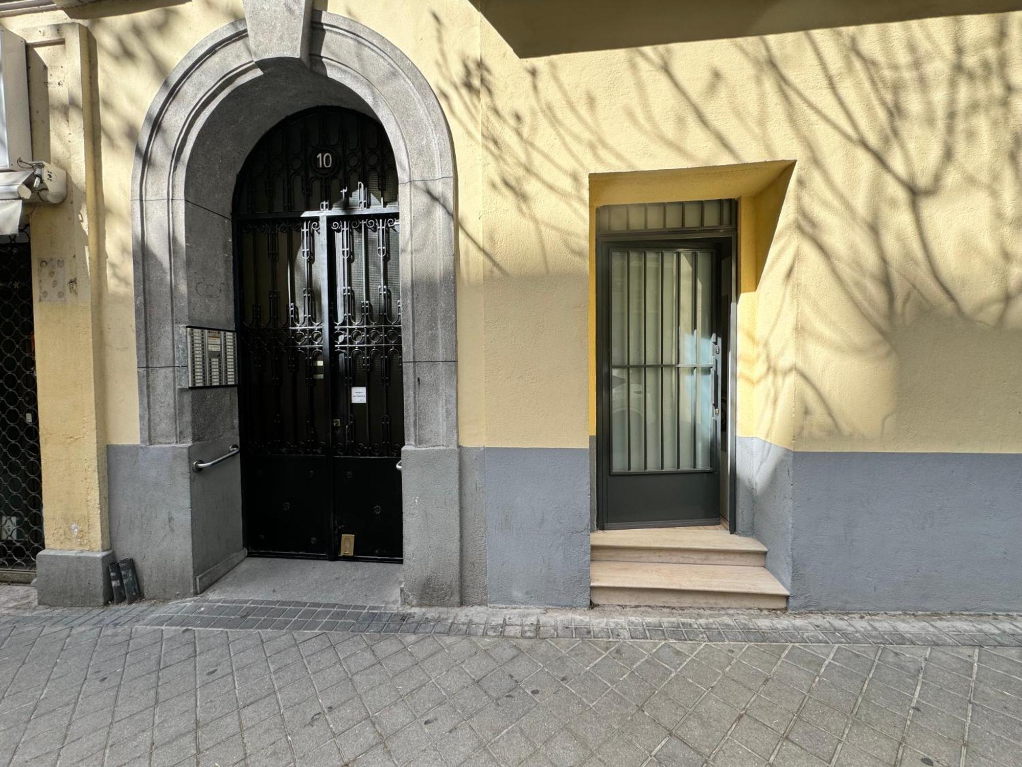 Apartamento En Embajadores Madrid Luaran gambar